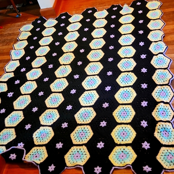 Handmade Crochet Blanket - Picture 5 of 5